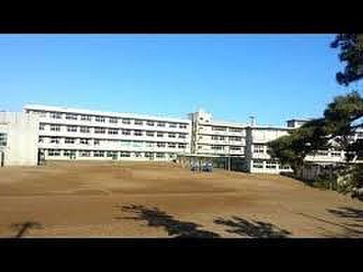 銚子市立第一中学校まで61m