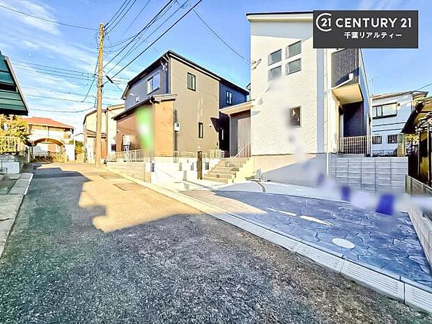 気になるお子様の学校までの道のりや駅までのルート、お買い物の場所などもご一緒にご案内いたします!