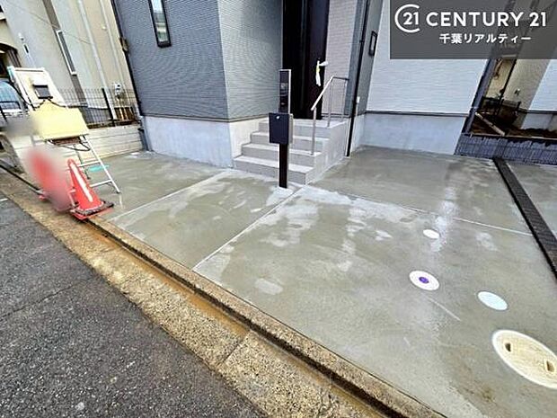 カースペース付きなのでマイカーをお持ちの方も安心ですね!ぜひ現地にてお確かめくださいませ!