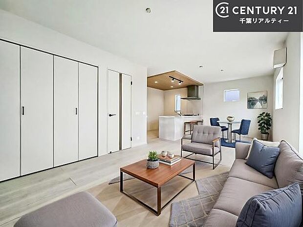 家具はCGパースです。広々ダイニングスペース!ゆったりお食事。笑い声響く楽しい時間が過ごせます。日々の疲れも癒されます!