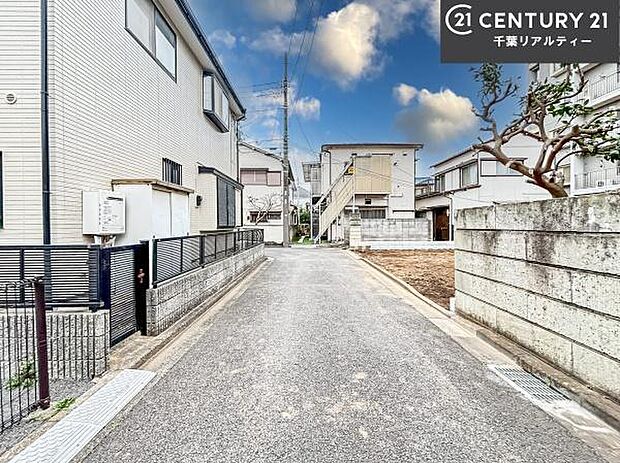 周辺環境や、お客様のご希望に合った物件も一緒にご案内を致します。住宅ローンアドバイザーによるご相談も承ります。当社はお問い合わせに即対応します!お待たせしません!