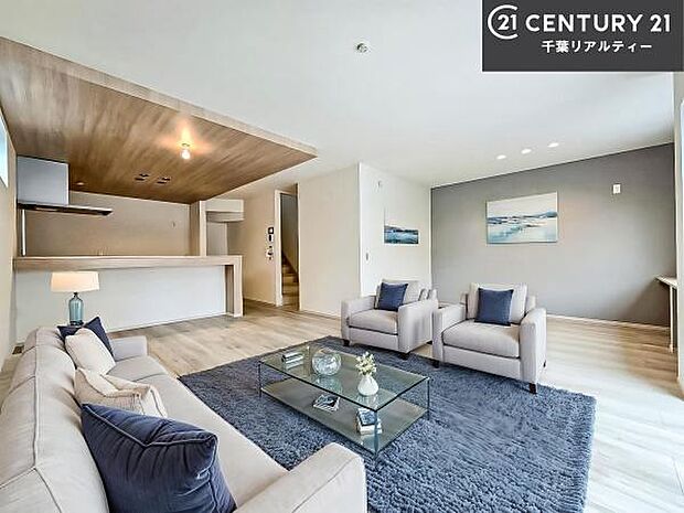 家具はCGパースです。広々ダイニングスペース!ゆったりお食事。笑い声響く楽しい時間が過ごせます。日々の疲れも癒されます!