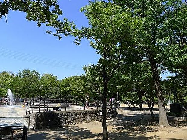 行徳駅前公園まで450m