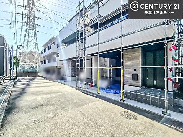 周辺環境や、お客様のご希望に合った物件も一緒にご案内を致します。住宅ローンアドバイザーによるご相談も承ります。当社はお問い合わせに即対応します!お待たせしません!