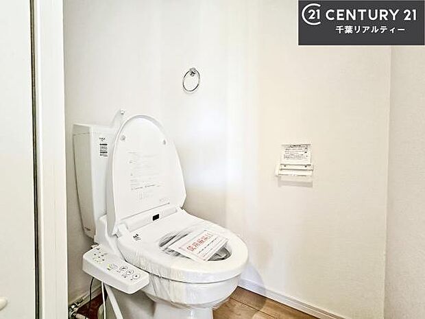 清潔感のある色味のお手洗いです!さわやかでスッキリする空間です!お手入れがしやすいトイレです!