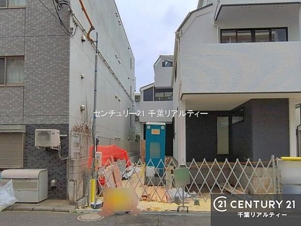 周辺環境や、お客様のご希望に合った物件も一緒にご案内を致します。住宅ローンアドバイザーによるご相談も承ります。当社はお問い合わせに即対応します!お待たせしません!