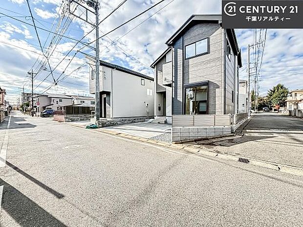 周辺環境や、お客様のご希望に合った物件も一緒にご案内を致します。住宅ローンアドバイザーによるご相談も承ります。当社はお問い合わせに即対応します!お待たせしません!