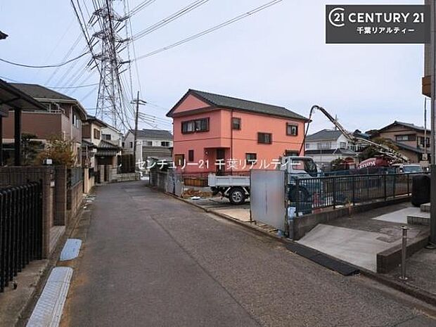 周辺環境や、お客様のご希望に合った物件も一緒にご案内を致します。住宅ローンアドバイザーによるご相談も承ります。当社はお問い合わせに即対応します!お待たせしません!