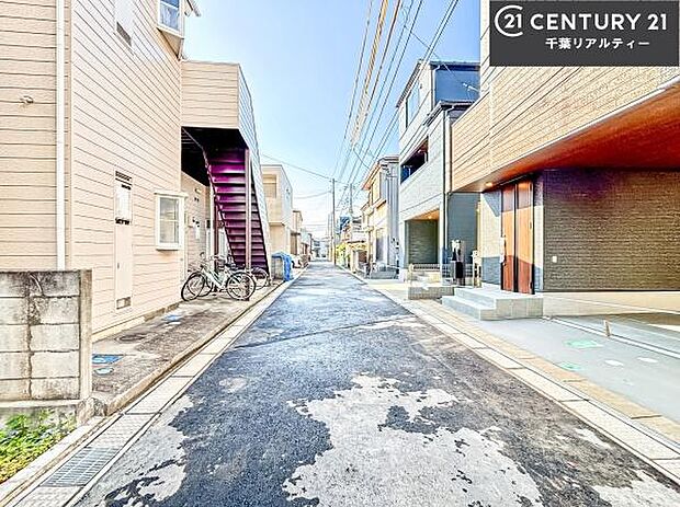 周辺環境や、お客様のご希望に合った物件も一緒にご案内を致します。住宅ローンアドバイザーによるご相談も承ります。当社はお問い合わせに即対応します!お待たせしません!