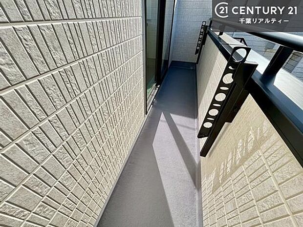 陽当たり良好なバルコニーです!晴れた日には青い空を見渡せる開放的な時間を楽しめます。