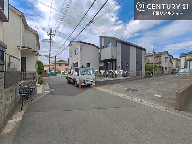 周辺環境や、お客様のご希望に合った物件も一緒にご案内を致します。住宅ローンアドバイザーによるご相談も承ります。当社はお問い合わせに即対応します!お待たせしません!