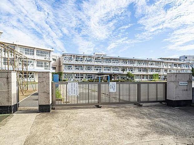 千葉市立検見川小学校まで219m