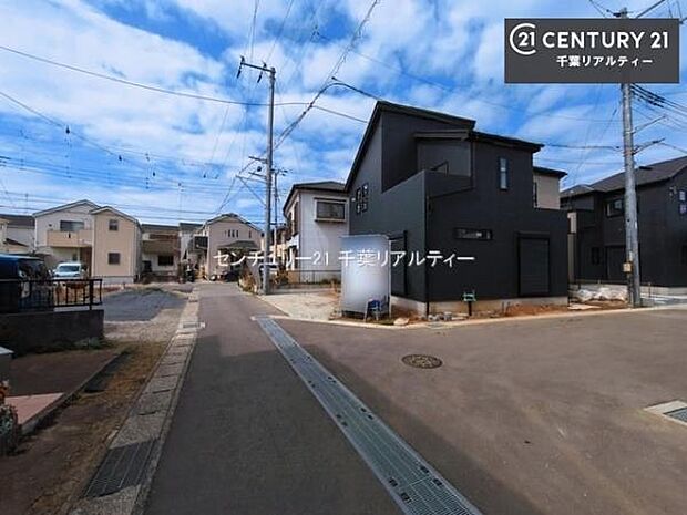周辺環境や、お客様のご希望に合った物件も一緒にご案内を致します。住宅ローンアドバイザーによるご相談も承ります。当社はお問い合わせに即対応します!お待たせしません!