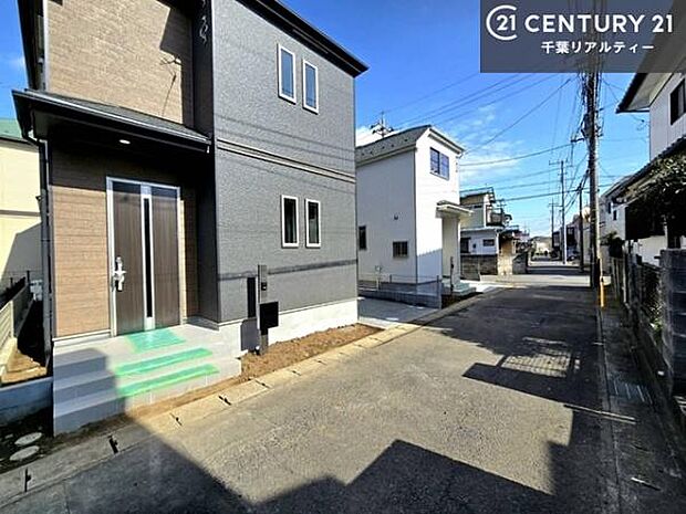 周辺環境や、お客様のご希望に合った物件も一緒にご案内を致します。住宅ローンアドバイザーによるご相談も承ります。当社はお問い合わせに即対応します!お待たせしません!