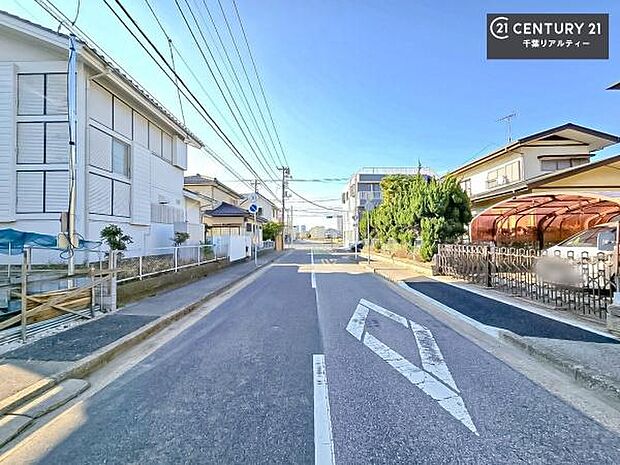 周辺環境や、お客様のご希望に合った物件も一緒にご案内を致します。住宅ローンアドバイザーによるご相談も承ります。当社はお問い合わせに即対応します!お待たせしません!