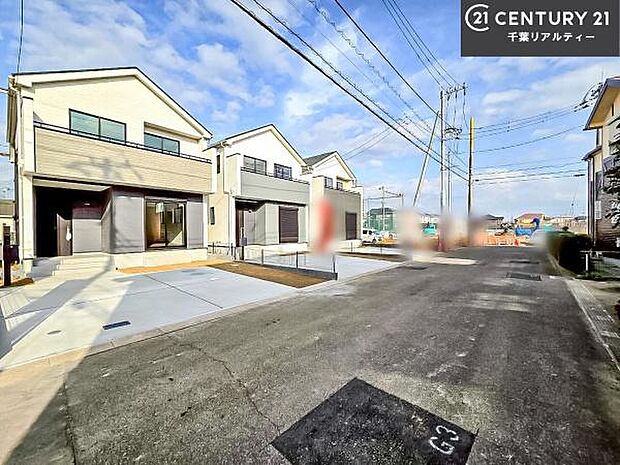 周辺環境や、お客様のご希望に合った物件も一緒にご案内を致します。住宅ローンアドバイザーによるご相談も承ります。当社はお問い合わせに即対応します!お待たせしません!