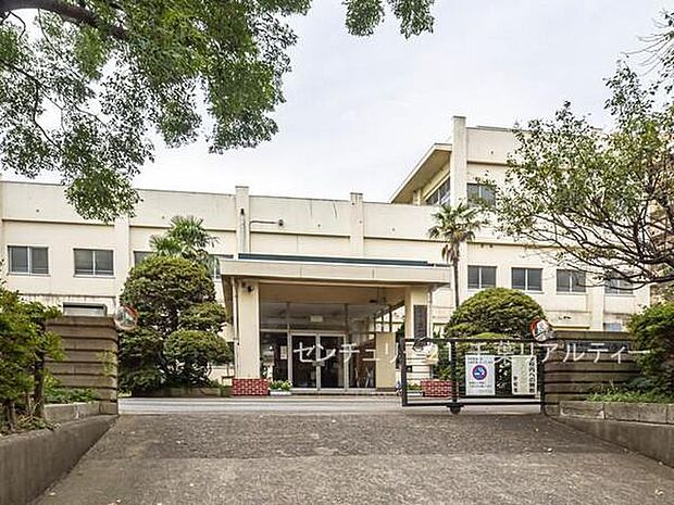 千葉市立草野小学校まで600m