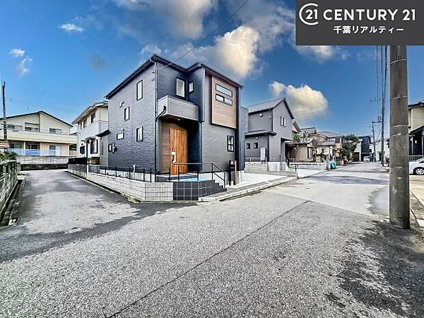 周辺環境や、お客様のご希望に合った物件も一緒にご案内を致します。住宅ローンアドバイザーによるご相談も承ります。当社はお問い合わせに即対応します!お待たせしません!