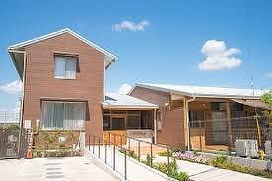 市川梨の花保育園まで576m