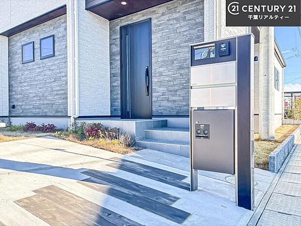 物件探しのご条件・ご要望・ご質問など、何なりと弊社スタッフまでお申し付けください!不動産に関することなら、どのようなことでも誠心誠意対応させて頂きます。