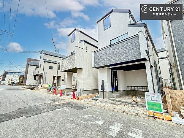 周辺環境や、お客様のご希望に合った物件も一緒にご案内を致します。住宅ローンアドバイザーによるご相談も承ります。当社はお問い合わせに即対応します!お待たせしません!