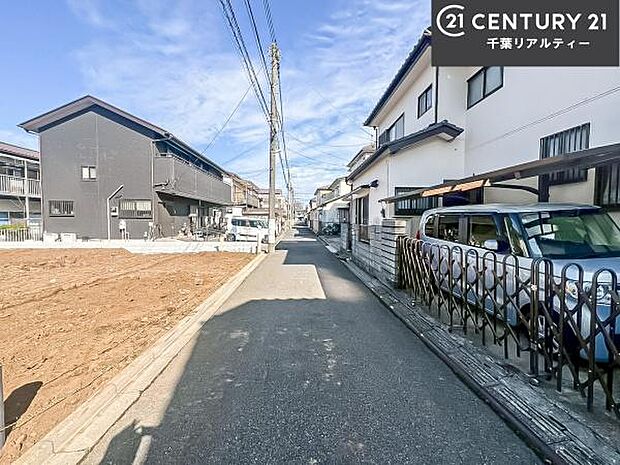 前面道路4m!車庫入れが苦手な方も安心ですね。