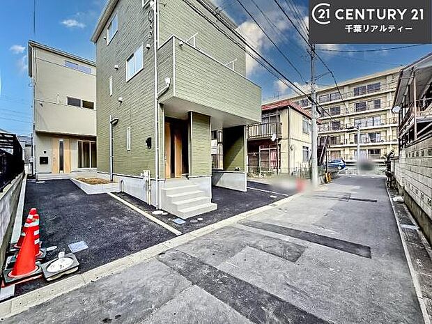 周辺環境や、お客様のご希望に合った物件も一緒にご案内を致します。住宅ローンアドバイザーによるご相談も承ります。当社はお問い合わせに即対応します!お待たせしません!