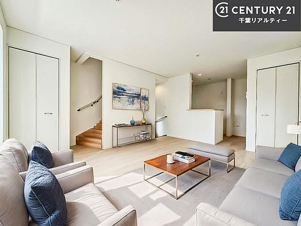 家具はCGパースです。広々ダイニングスペース!ゆったりお食事。笑い声響く楽しい時間が過ごせます。日々の疲れも癒されます!