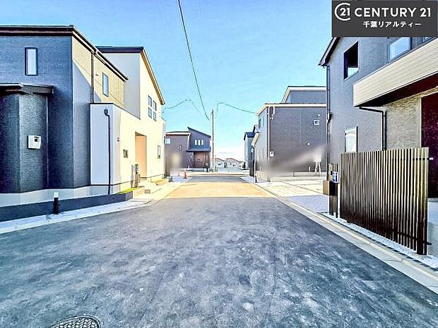 周辺環境や、お客様のご希望に合った物件も一緒にご案内を致します。住宅ローンアドバイザーによるご相談も承ります。当社はお問い合わせに即対応します!お待たせしません!