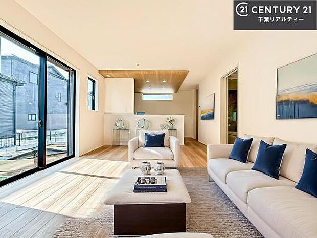 家具はCGパースです。大切な家族が集まるからこそLDKにはこだわりたい。子供たちが元気に笑いながら走り回っている姿を見た時が「広い家にして良かった」と思う瞬間です。