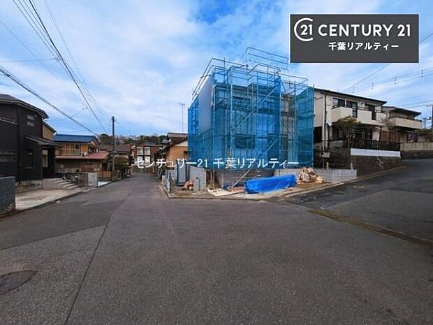 明るく開放的な角地でちょっと贅沢なお住まいをしませんか。