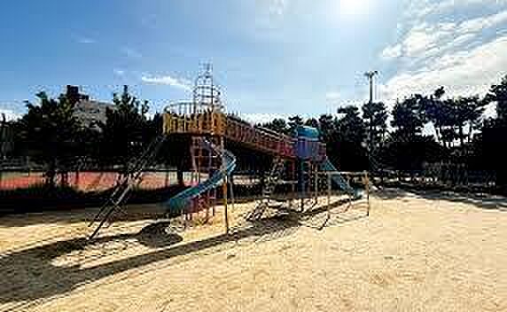 行徳中央公園まで570m