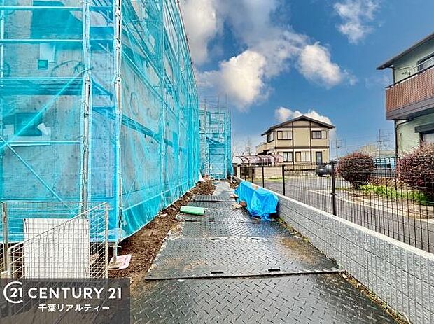 周辺環境や、お客様のご希望に合った物件も一緒にご案内を致します。住宅ローンアドバイザーによるご相談も承ります。当社はお問い合わせに即対応します!お待たせしません!