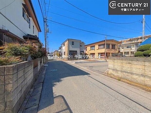 周辺環境や、お客様のご希望に合った物件も一緒にご案内を致します。住宅ローンアドバイザーによるご相談も承ります。当社はお問い合わせに即対応します!お待たせしません!