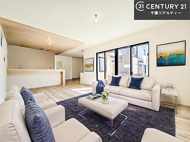 家具はCGパースです。開放感のある広々LDK!ソファーやダイニングテーブルを置いても窮屈にならないので快適に過ごせます!コミュニケーションが取りやすいリビングです!