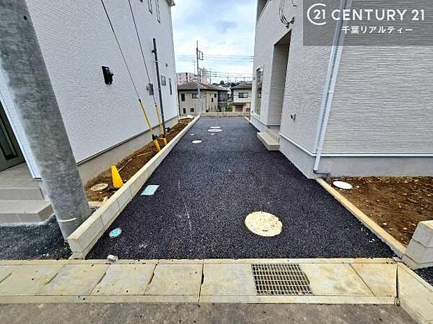 カースペース付きなのでマイカーをお持ちの方も安心ですね!ぜひ現地にてお確かめくださいませ!