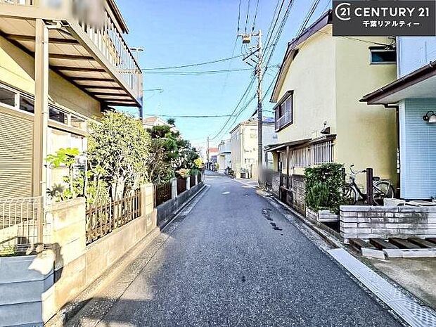 周辺環境や、お客様のご希望に合った物件も一緒にご案内を致します。住宅ローンアドバイザーによるご相談も承ります。当社はお問い合わせに即対応します!お待たせしません!