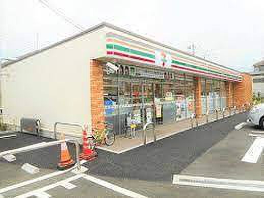 セブンイレブン船橋芝山6丁目店まで309m