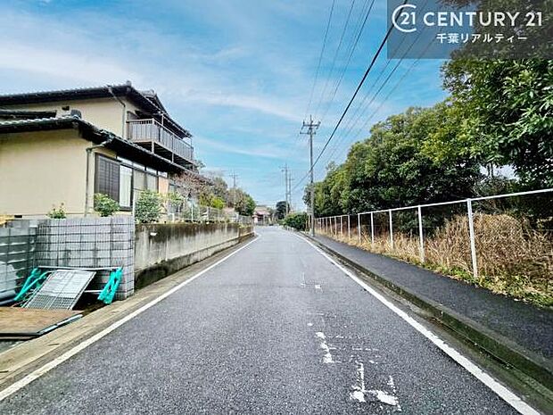 周辺環境や、お客様のご希望に合った物件も一緒にご案内を致します。住宅ローンアドバイザーによるご相談も承ります。当社はお問い合わせに即対応します!お待たせしません!