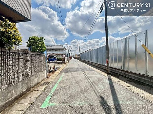 周辺環境や、お客様のご希望に合った物件も一緒にご案内を致します。住宅ローンアドバイザーによるご相談も承ります。当社はお問い合わせに即対応します!お待たせしません!