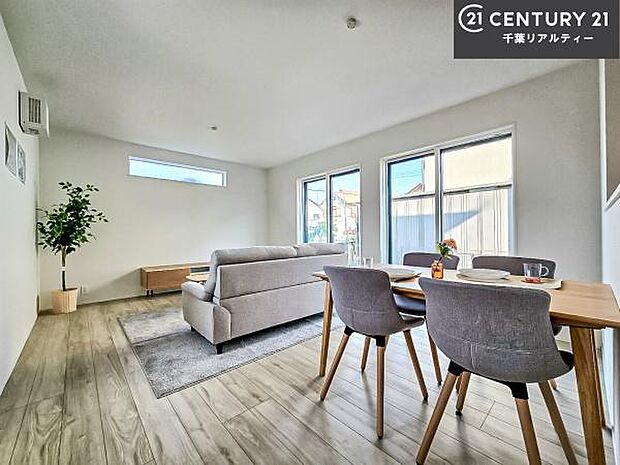 心地良いリビングは家族が自然と集まります。家族団欒の時間が増えそうです。ご家族と、より一層充実した時間を過ごせそうですね。