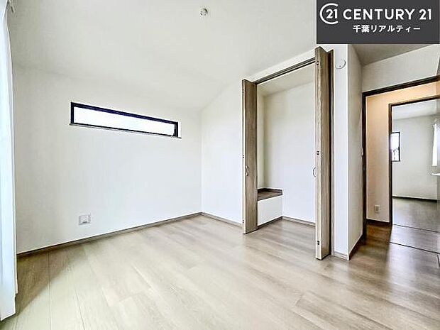 収納がしっかりあるので家具の配置がしやすく、ライフスタイルに合わせたお部屋作りが可能です。