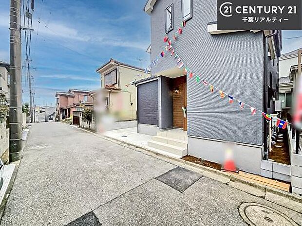 周辺環境や、お客様のご希望に合った物件も一緒にご案内を致します。住宅ローンアドバイザーによるご相談も承ります。当社はお問い合わせに即対応します！お待たせしません！