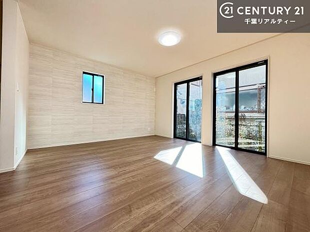 大切な家族が集まるからこそLDKにはこだわりたい。子供たちが元気に笑いながら走り回っている姿を見た時が「広い家にして良かった」と思う瞬間です。