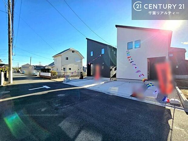 周辺環境や、お客様のご希望に合った物件も一緒にご案内を致します。住宅ローンアドバイザーによるご相談も承ります。当社はお問い合わせに即対応します!お待たせしません!