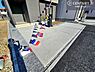 駐車場：駐車スペースは2台分あります！セカンドカーはもちろん、バイクや自転車なども置き場所に困りません。