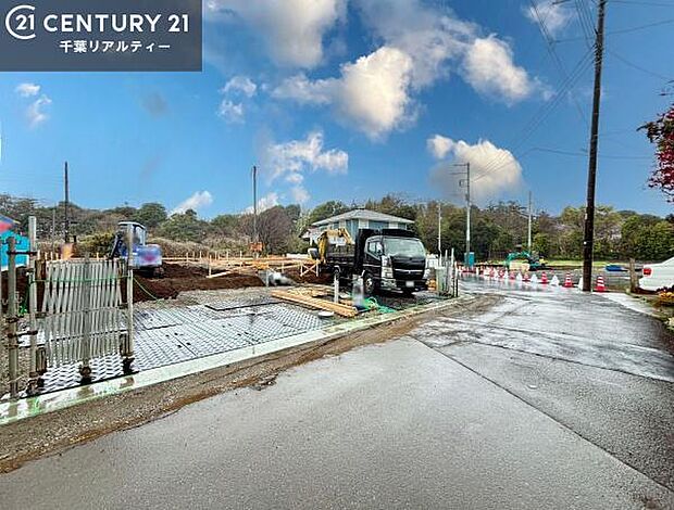 周辺環境や、お客様のご希望に合った物件も一緒にご案内を致します。住宅ローンアドバイザーによるご相談も承ります。当社はお問い合わせに即対応します！お待たせしません！