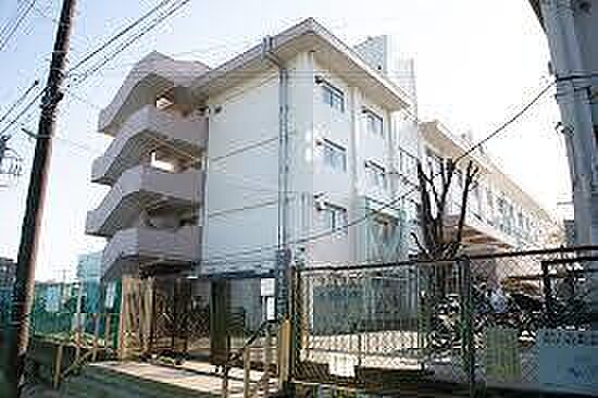 市川市立百合台小学校まで657m