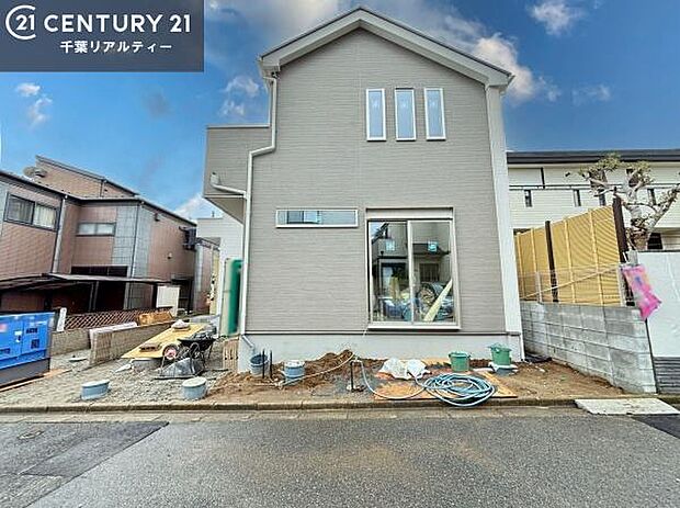 周辺環境や、お客様のご希望に合った物件も一緒にご案内を致します。住宅ローンアドバイザーによるご相談も承ります。当社はお問い合わせに即対応します!お待たせしません!