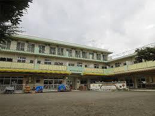 曾谷幼稚園まで810m